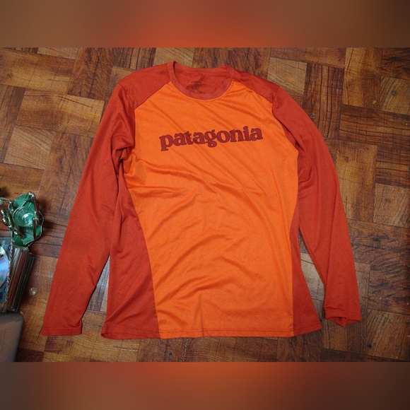 Patagonia Silkweight Long Sleeve Orange Tshirt Top Women's Medium - Picture 1 of 3